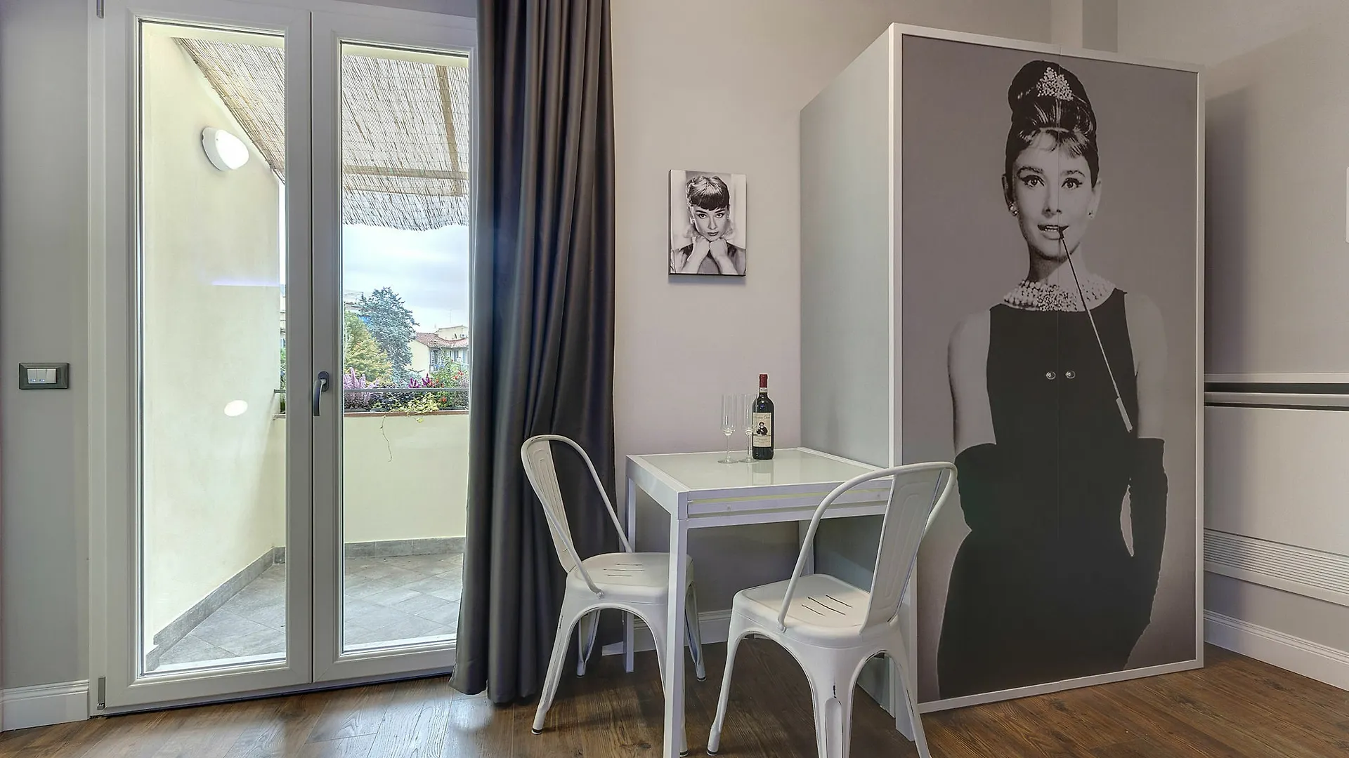 Dolce Vita Suites Флоренция 3*,